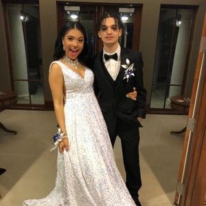 Meet your Posher, Cameron